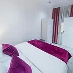 Apartament Threen *