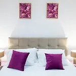 Threen Apartament *