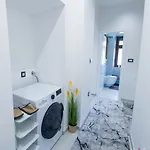 Apartament Threen *
