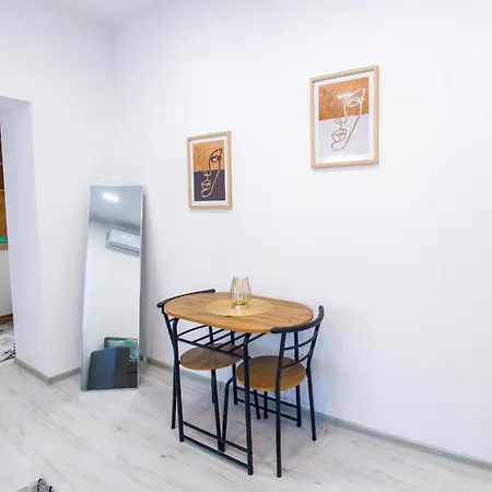 Threen Apartment