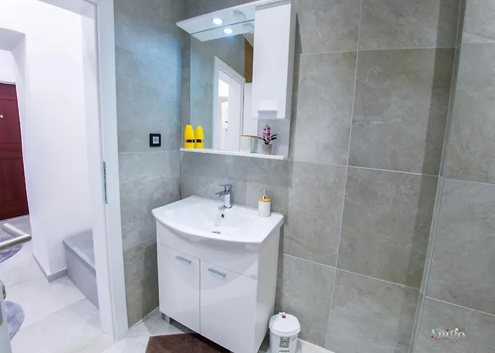 Threen Διαμέρισμα *